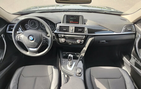 BMW 3 серия, 2017 год, 1 800 000 рублей, 17 фотография