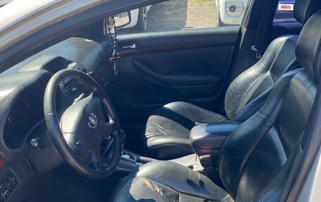 Toyota Avensis III рестайлинг, 2004 год, 480 000 рублей, 13 фотография