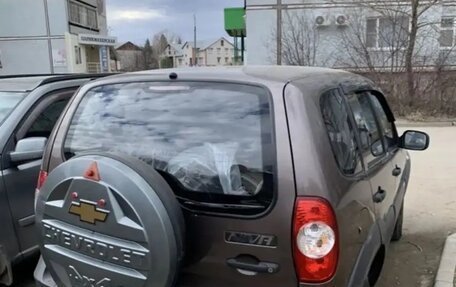 Chevrolet Niva I рестайлинг, 2013 год, 777 000 рублей, 4 фотография