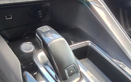 Peugeot 3008 II, 2017 год, 1 600 000 рублей, 15 фотография