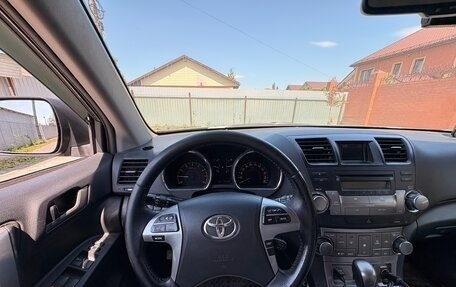 Toyota Highlander III, 2012 год, 2 250 000 рублей, 8 фотография
