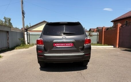 Toyota Highlander III, 2012 год, 2 250 000 рублей, 3 фотография