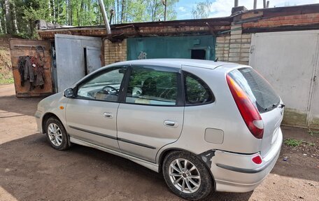 Nissan Almera Tino i, 2000 год, 270 000 рублей, 3 фотография