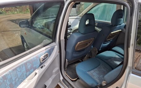 Nissan Almera Tino i, 2000 год, 270 000 рублей, 8 фотография