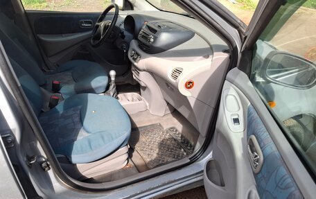 Nissan Almera Tino i, 2000 год, 270 000 рублей, 9 фотография