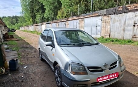 Nissan Almera Tino i, 2000 год, 270 000 рублей, 2 фотография