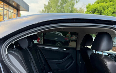 Volkswagen Jetta VI, 2011 год, 710 000 рублей, 8 фотография