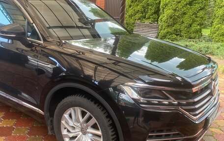 Volkswagen Touareg III, 2018 год, 6 500 000 рублей, 3 фотография