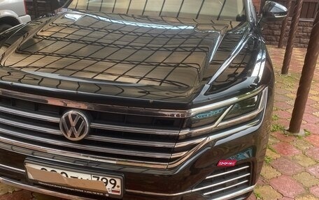 Volkswagen Touareg III, 2018 год, 6 500 000 рублей, 2 фотография