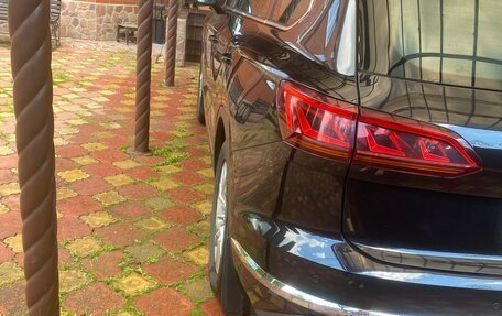 Volkswagen Touareg III, 2018 год, 6 500 000 рублей, 8 фотография