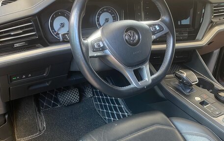 Volkswagen Touareg III, 2018 год, 6 500 000 рублей, 10 фотография
