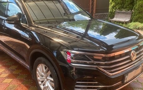 Volkswagen Touareg III, 2018 год, 6 500 000 рублей, 5 фотография
