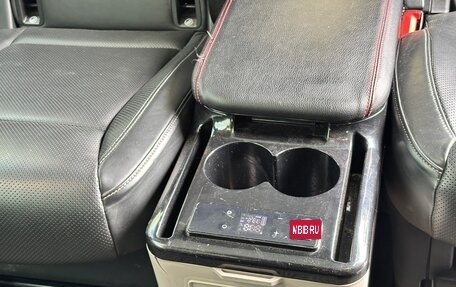 Mercedes-Benz V-Класс, 2019 год, 4 750 000 рублей, 14 фотография