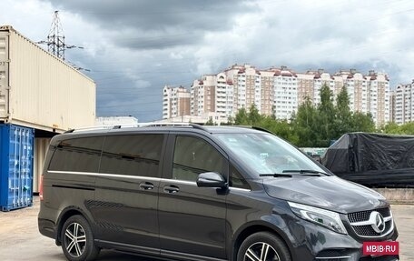 Mercedes-Benz V-Класс, 2019 год, 4 750 000 рублей, 4 фотография