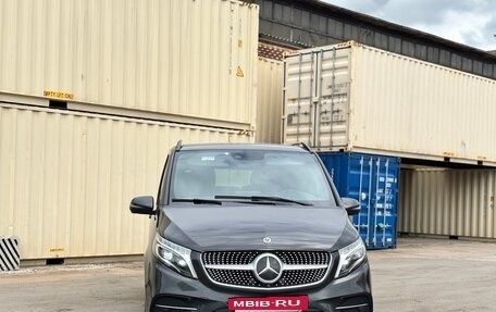 Mercedes-Benz V-Класс, 2019 год, 4 750 000 рублей, 2 фотография