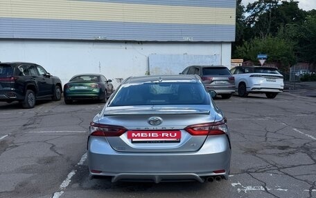 Toyota Camry, 2020 год, 1 990 000 рублей, 4 фотография