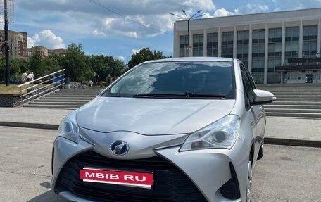 Toyota Vitz, 2017 год, 949 999 рублей, 2 фотография
