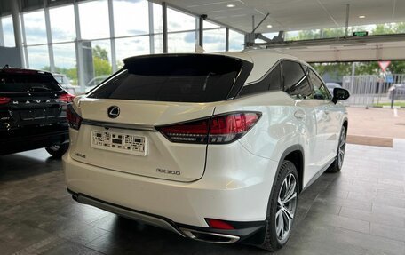 Lexus RX IV рестайлинг, 2021 год, 4 599 000 рублей, 6 фотография