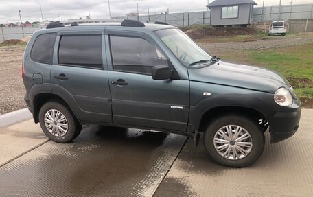 Chevrolet Niva I рестайлинг, 2011 год, 480 000 рублей, 4 фотография