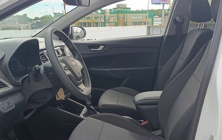 Hyundai Solaris II рестайлинг, 2021 год, 1 729 000 рублей, 10 фотография