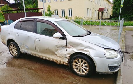 Volkswagen Jetta VI, 2010 год, 200 000 рублей, 1 фотография