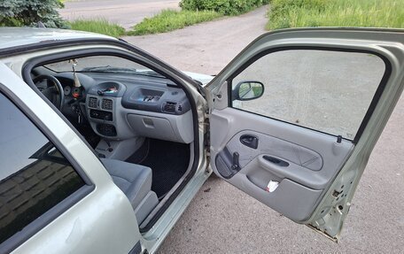 Renault Symbol I, 2004 год, 180 000 рублей, 10 фотография