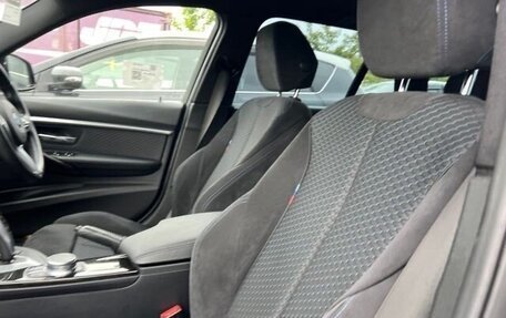BMW 3 серия, 2017 год, 1 600 000 рублей, 38 фотография