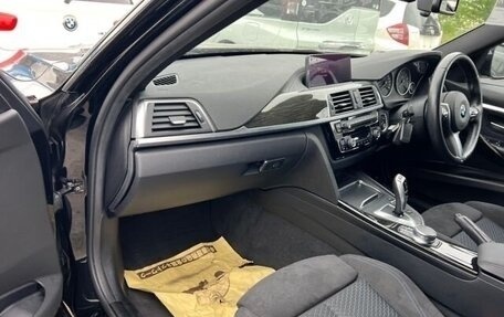 BMW 3 серия, 2017 год, 1 600 000 рублей, 37 фотография
