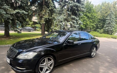 Mercedes-Benz S-Класс, 2010 год, 2 350 000 рублей, 3 фотография