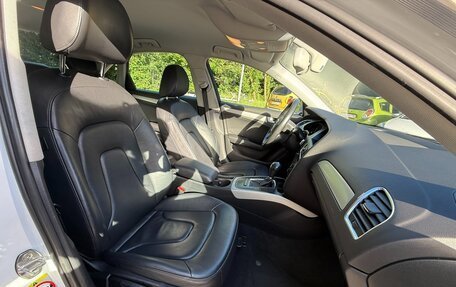 Audi A4, 2011 год, 800 000 рублей, 12 фотография