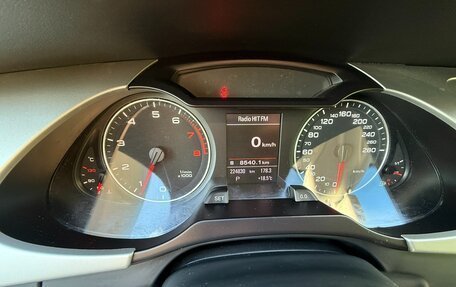 Audi A4, 2011 год, 800 000 рублей, 16 фотография