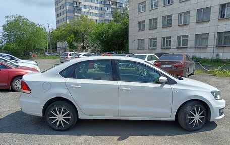 Volkswagen Polo VI (EU Market), 2016 год, 940 000 рублей, 2 фотография