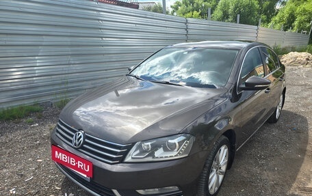 Volkswagen Passat B7, 2013 год, 830 000 рублей, 2 фотография