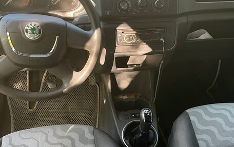 Skoda Fabia II, 2008 год, 450 000 рублей, 13 фотография