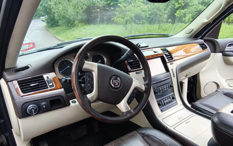 Cadillac Escalade III, 2013 год, 2 300 000 рублей, 15 фотография