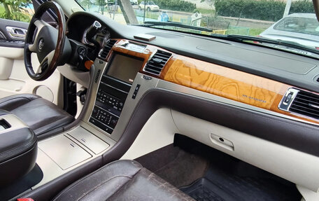 Cadillac Escalade III, 2013 год, 2 300 000 рублей, 16 фотография