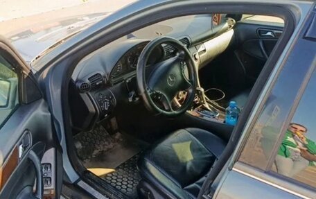 Mercedes-Benz C-Класс, 2004 год, 680 000 рублей, 8 фотография