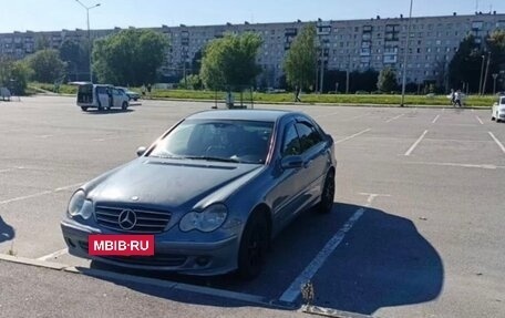 Mercedes-Benz C-Класс, 2004 год, 680 000 рублей, 2 фотография