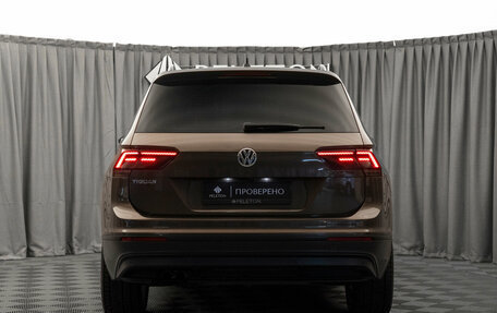 Volkswagen Tiguan II, 2019 год, 2 450 000 рублей, 6 фотография