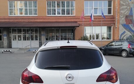 Opel Astra J, 2011 год, 755 000 рублей, 11 фотография