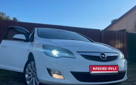 Opel Astra J, 2011 год, 755 000 рублей, 15 фотография