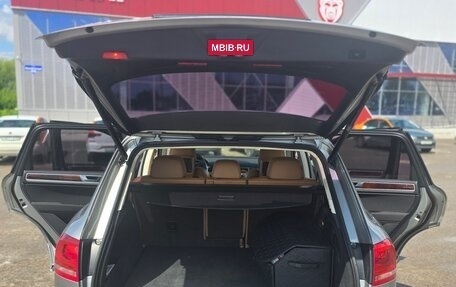 Volkswagen Touareg III, 2015 год, 2 475 000 рублей, 8 фотография