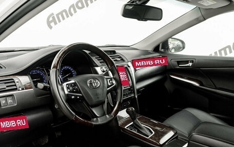 Toyota Camry, 2017 год, 2 860 000 рублей, 9 фотография