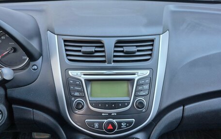 Hyundai Solaris II рестайлинг, 2011 год, 840 000 рублей, 17 фотография