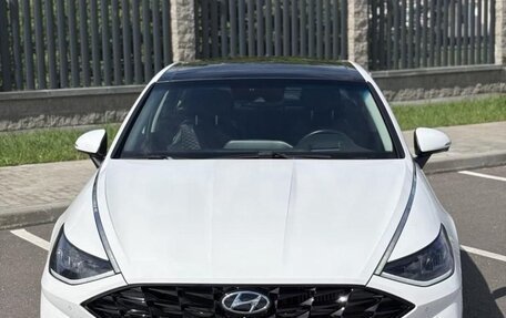 Hyundai Sonata VIII, 2022 год, 2 500 000 рублей, 4 фотография