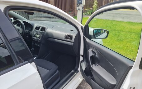 Volkswagen Polo VI (EU Market), 2012 год, 825 000 рублей, 13 фотография