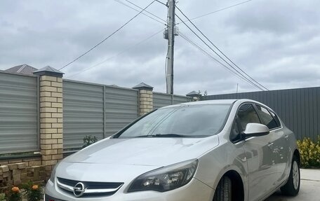 Opel Astra J, 2014 год, 650 000 рублей, 2 фотография