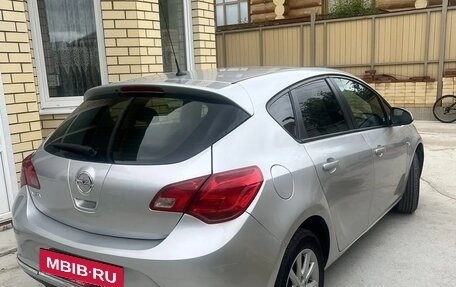 Opel Astra J, 2014 год, 650 000 рублей, 3 фотография