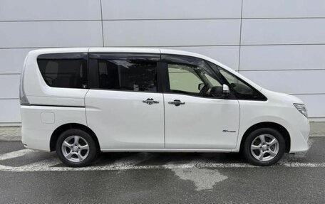 Nissan Serena IV, 2016 год, 1 650 000 рублей, 5 фотография