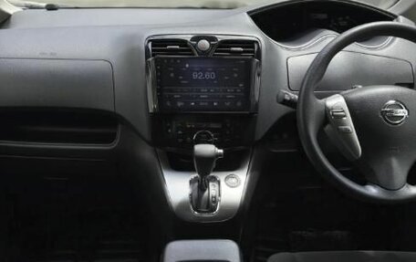 Nissan Serena IV, 2016 год, 1 650 000 рублей, 14 фотография